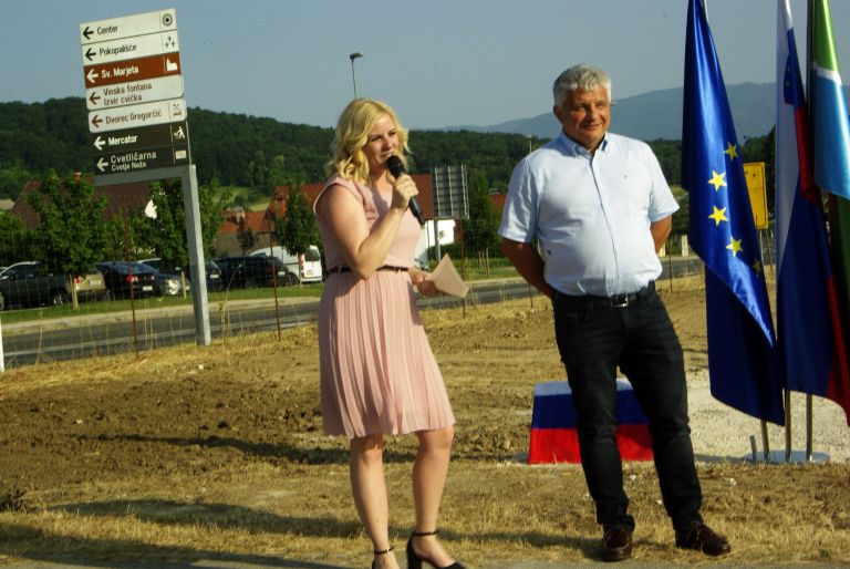 trgovina, jager, smarjeta, temeljni-kamen
