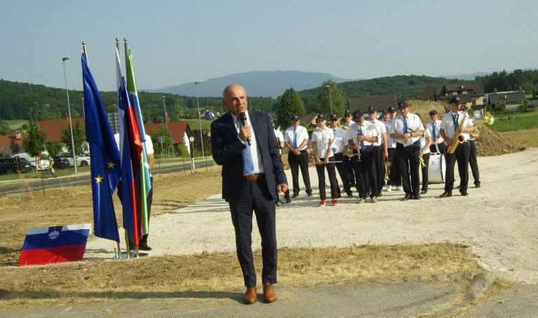 trgovina, jager, smarjeta, temeljni-kamen