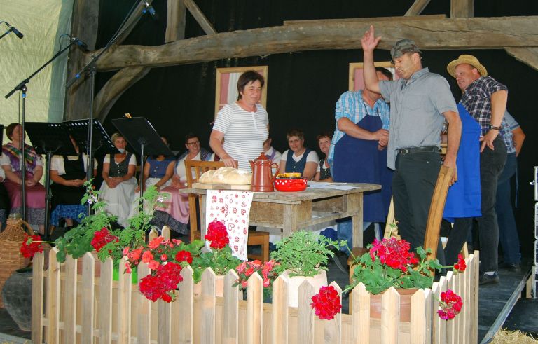 ljudska-pesem, zbor, zbure