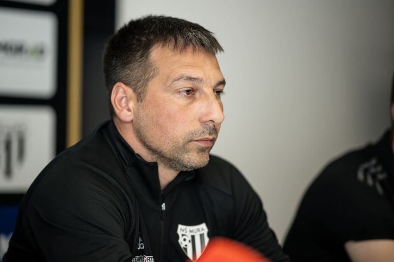 mura, tiskovna-konferenca