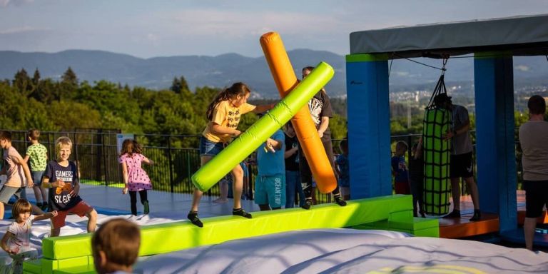 flypark, poletne-pocitnice, otroci, poletno-varstvo, poletje, pocitnisko-varstvo, dolenjc, dolenjska