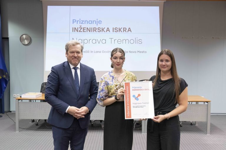 inzenirska-iskra, tremolis