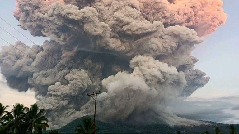 indonezija vulkan.jpeg