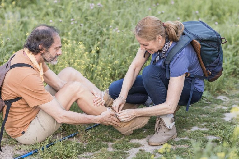 planinci, planinarjenje, hribi, gore, pohodniki, poškodba