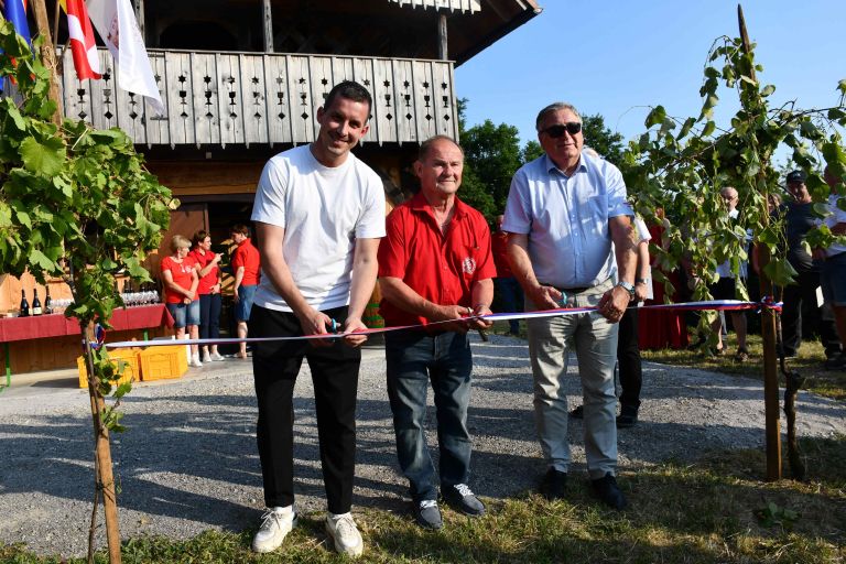 drustvo-vinogradnikov-grcevje, 25-let