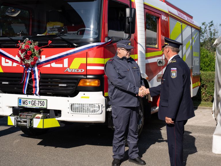 pgd-serdica, gasilsko-vozilo, prevzem