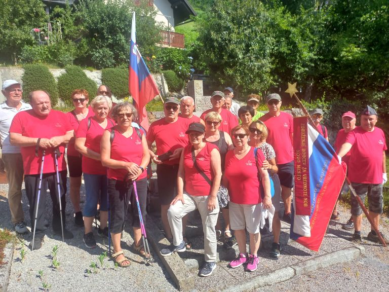 straza, spominski-pohod, spomeniki-nob
