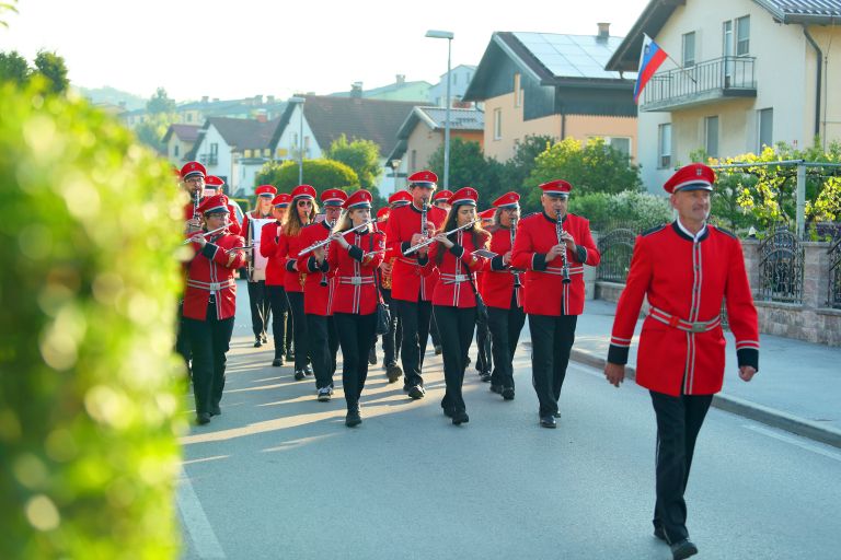 cg_pihalni_orkester_2.jpg