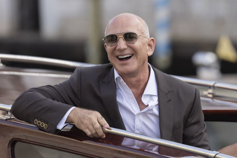 Jeff Bezos (4).jpg