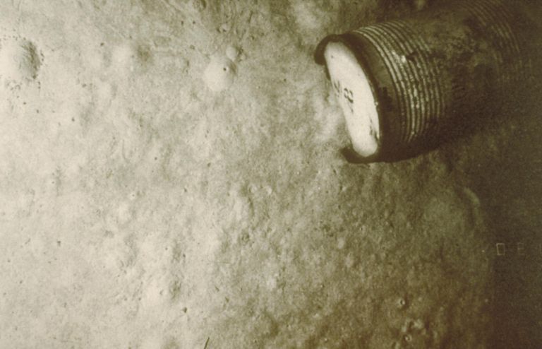Fûts_de_déchets_faiblement_radioactifs_en_Altantique_Nord-Est_(Ifremer_00539-65072_-_9585).jpg
