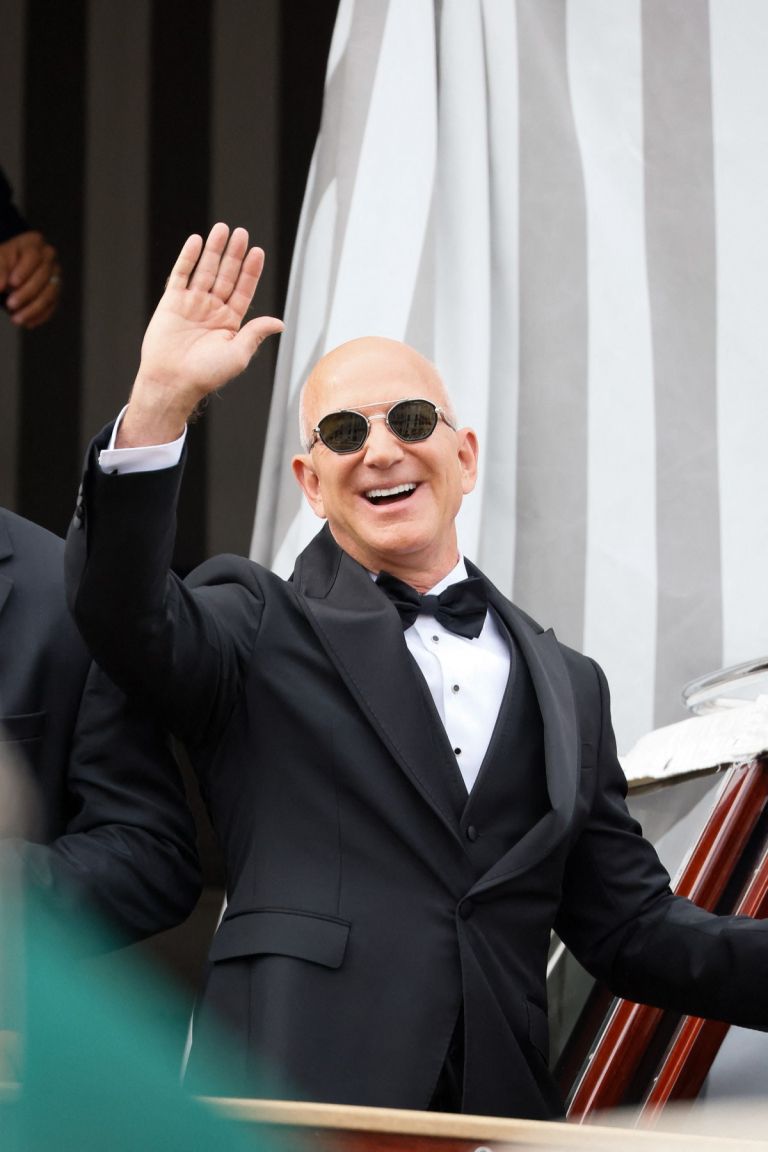 Jeff Bezos.jpg