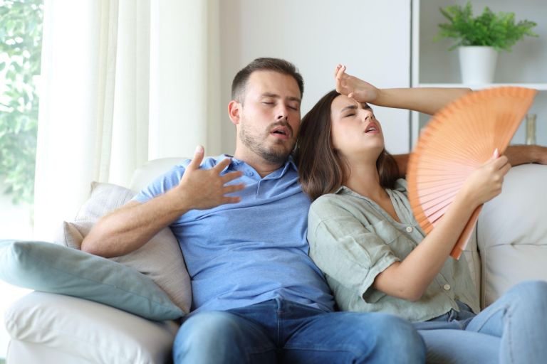 vročina vroče pahljača visoke temperature ženska