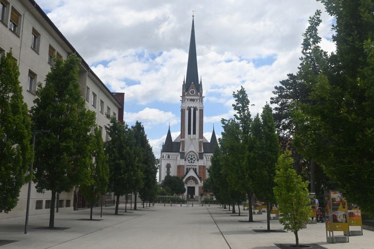 aleksander-ernisa, evangelicanska-cerkev
