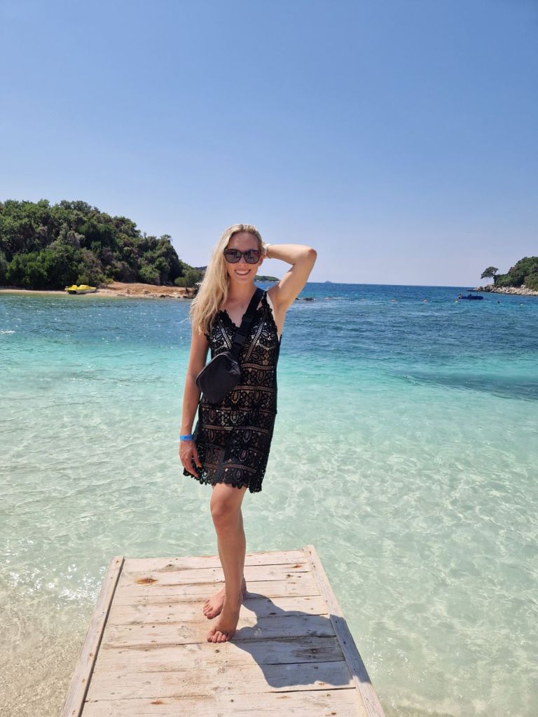 Klara Japelj Albanija