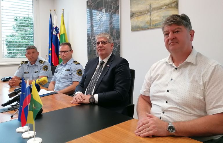 minister-poklukar, sentjernej, obisk