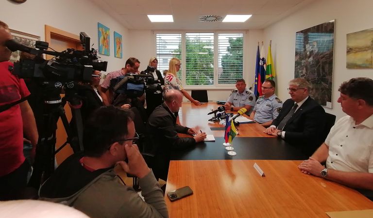 minister-poklukar, sentjernej, obisk