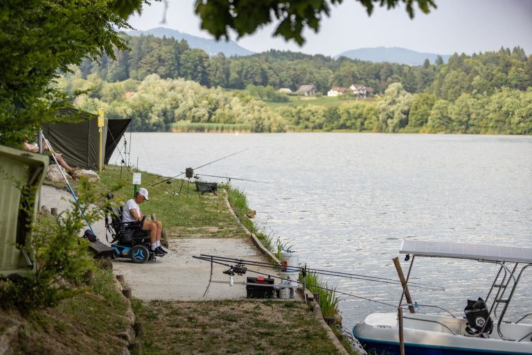 smartinsko-jezero, ribiska-druzina-celje, ribolov