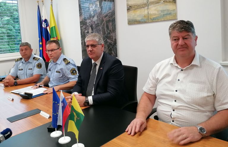 minister-poklukar, sentjernej, obisk