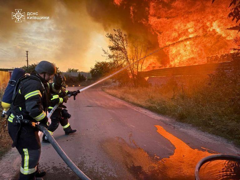 skladišče. raketni napad, kijev.jpg