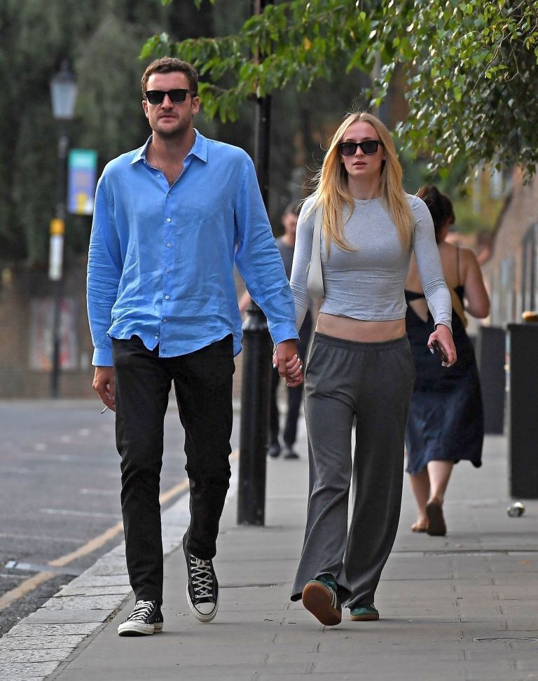 12 sophie turner 1.jpg
