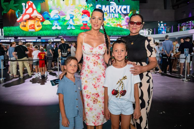 smrkci, premiera, Iris Mulej