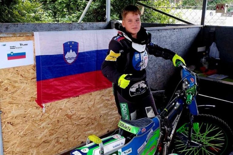 Domen_Gračner_1.jpg
