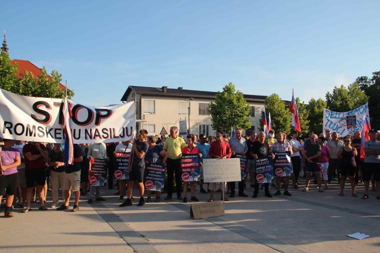 protestni-shod-sentjernej-2025, romska-problematika