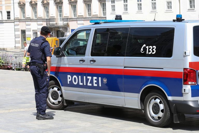 avstrijska policija