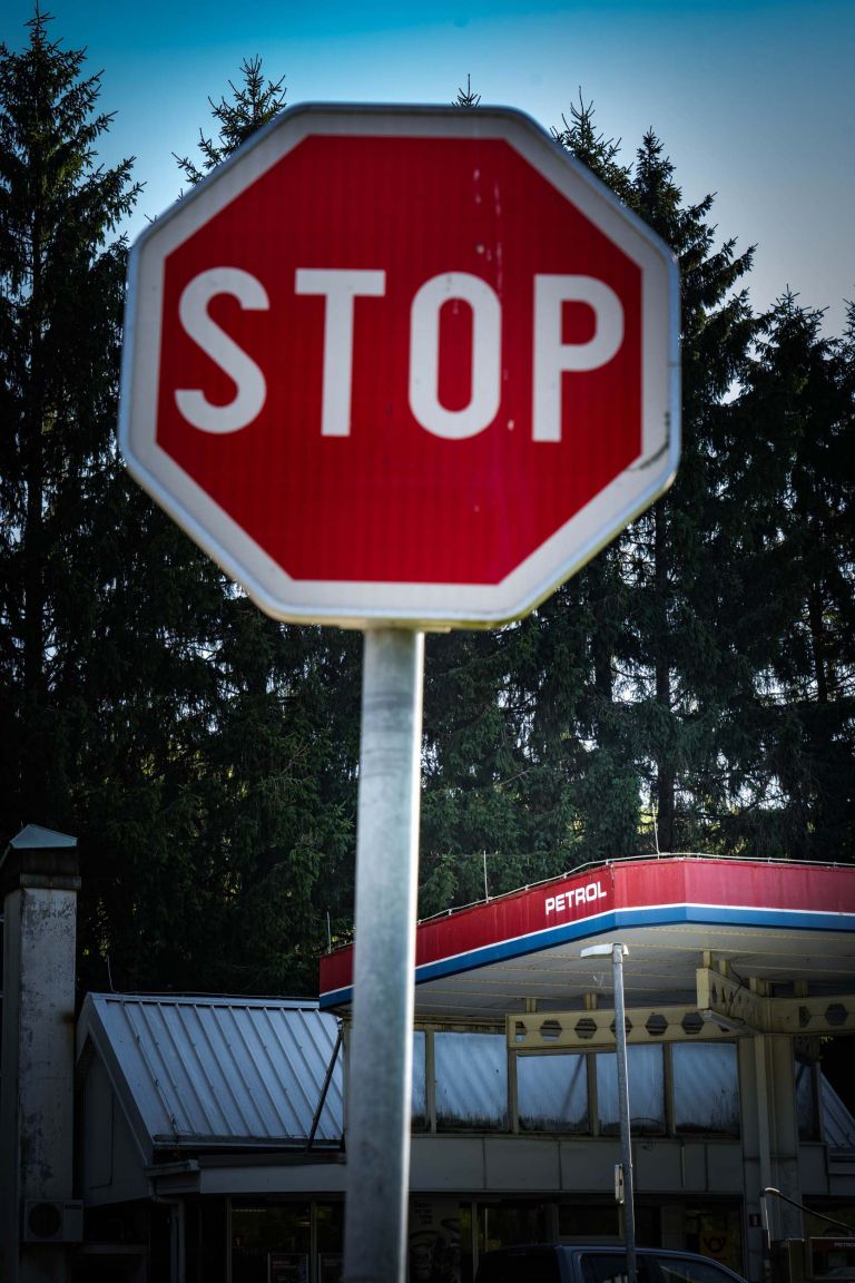 petrol, crni-vrh
