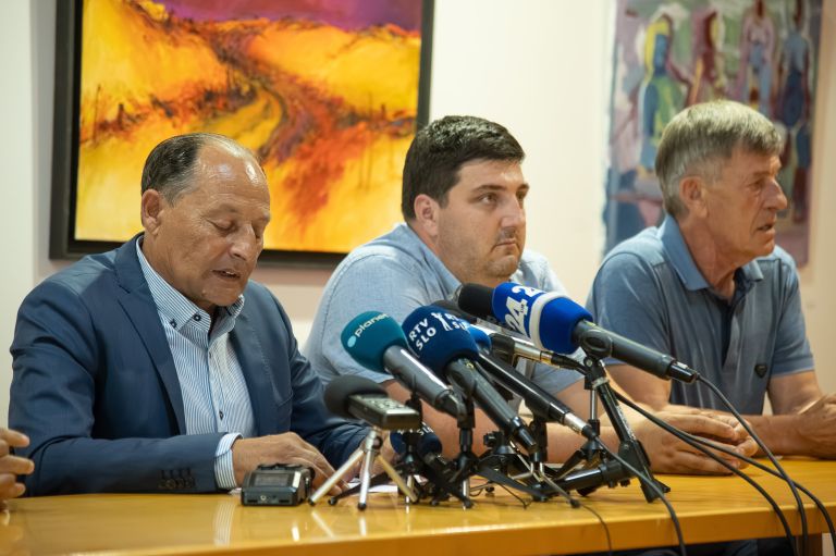 novinarska-konferenca, romska-problematika, pišk