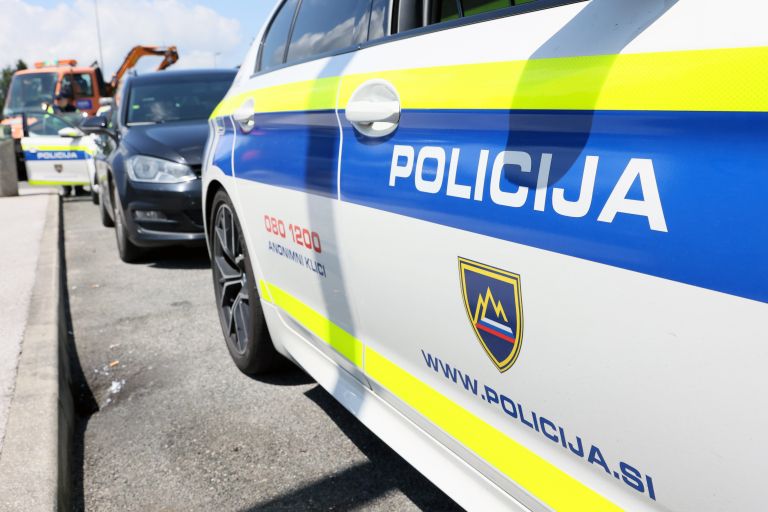 Policija