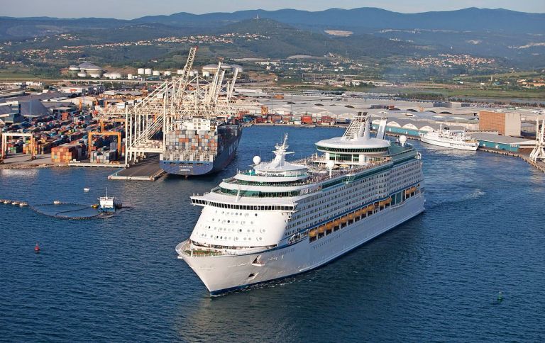 koper, luka, križarka