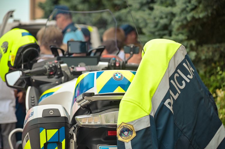 policija motor.jpg