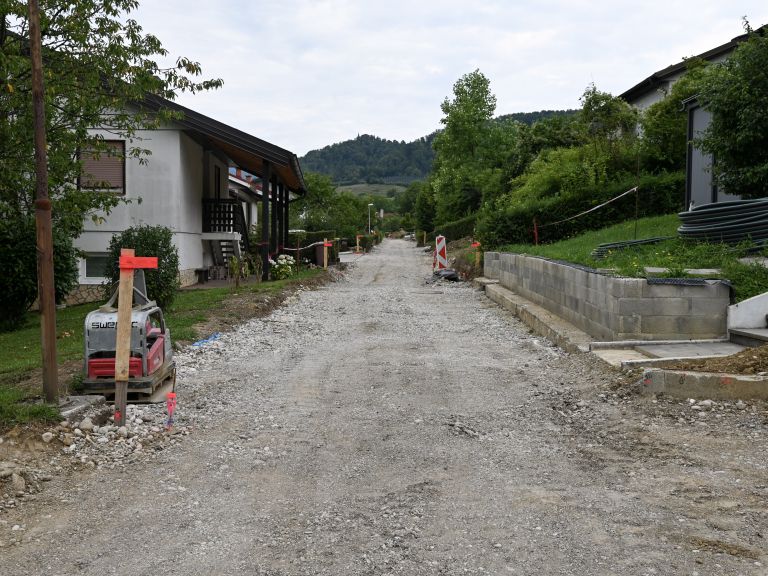 presernova-ulica-senovo