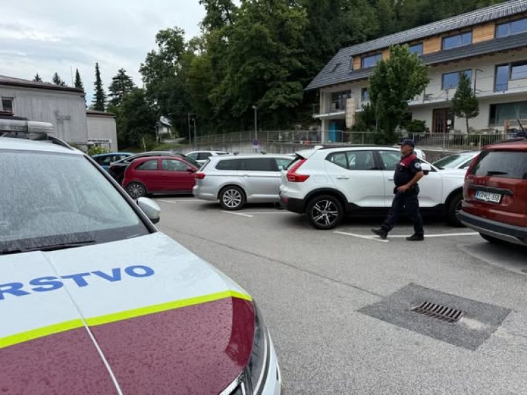 bled, zdravstveni-dom, parkirisce