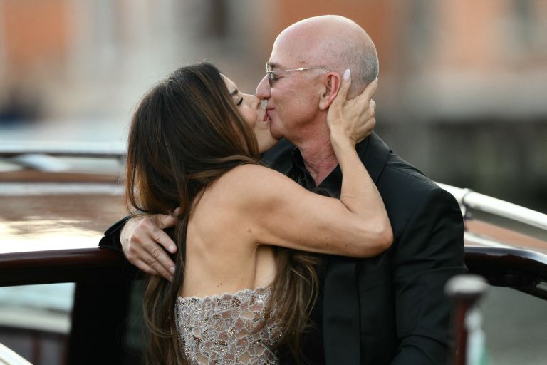 Lauren Sánchez in Jeff Bezos