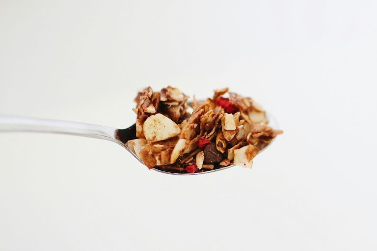 granola_žlica.jpg