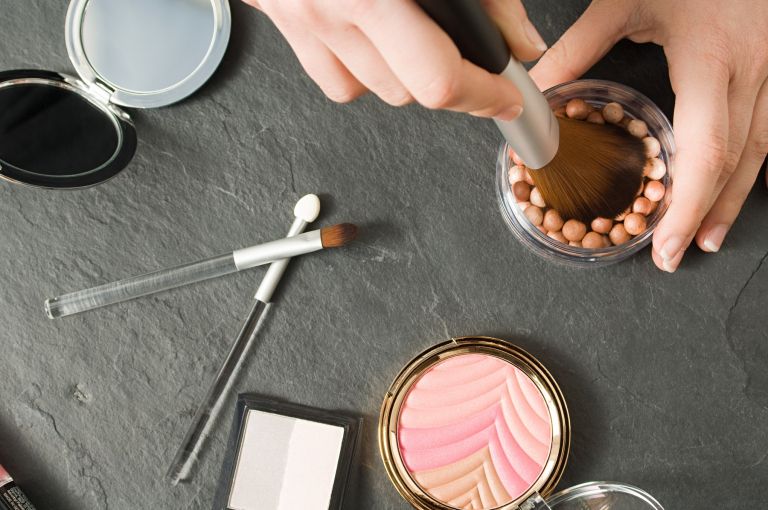 puder, bronzer, ličenje