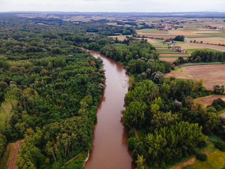 simbolična, nasip-ob-muri, gradišče, vodovarstveno-območje, dron, reka, gradnja