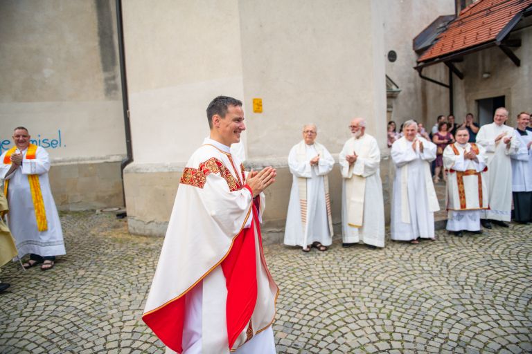 Ambrož Brezovšek posvečenje.jpg