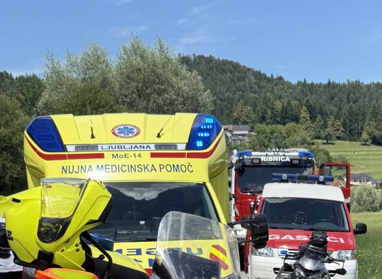 gasilci reševalci motorist