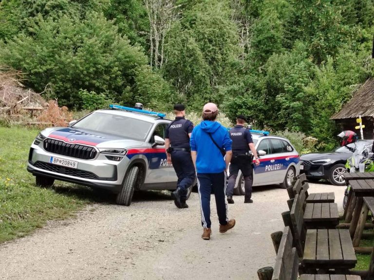 policijska-racija, tabor