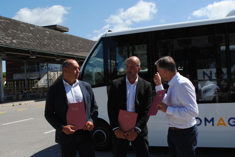 nm-bus, avtobusna-postaja-novo-mesto, nomago
