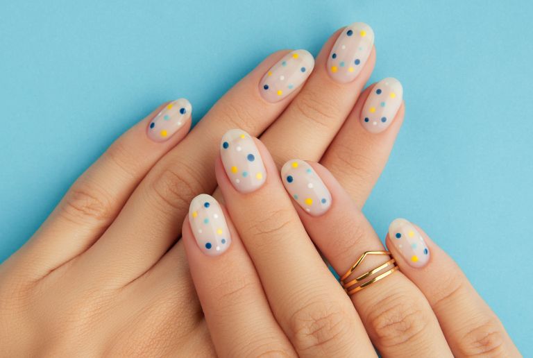 polka dots, nohti.jpg