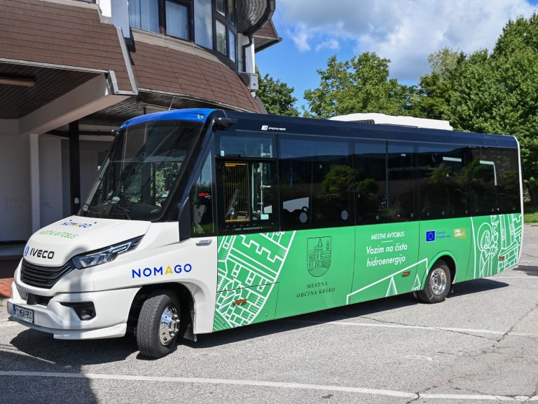 krski-elektricni-avtobus