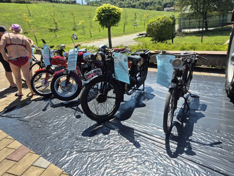 drustvo-oldtimer-stara-gora, razstava, starodobna-vozila, bioterme-mala-nedelja