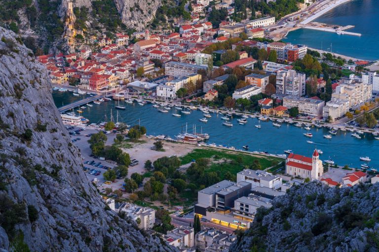 omis