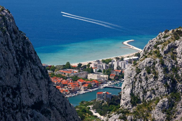 omis
