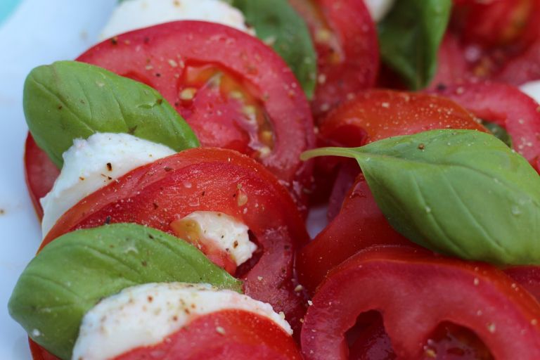 caprese-2526219_1280.jpg