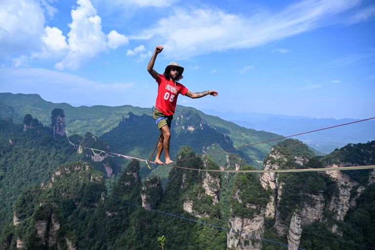 hoja-po-vrvi, slackline